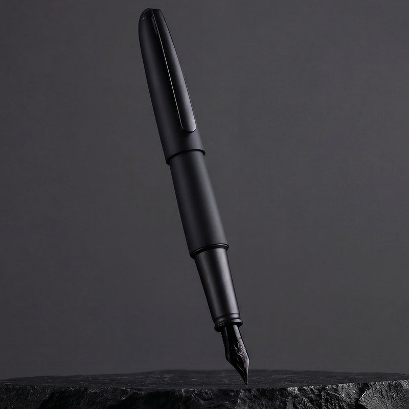 Diplomat Aero Fountain Pen - Pure Black (Special Edition)