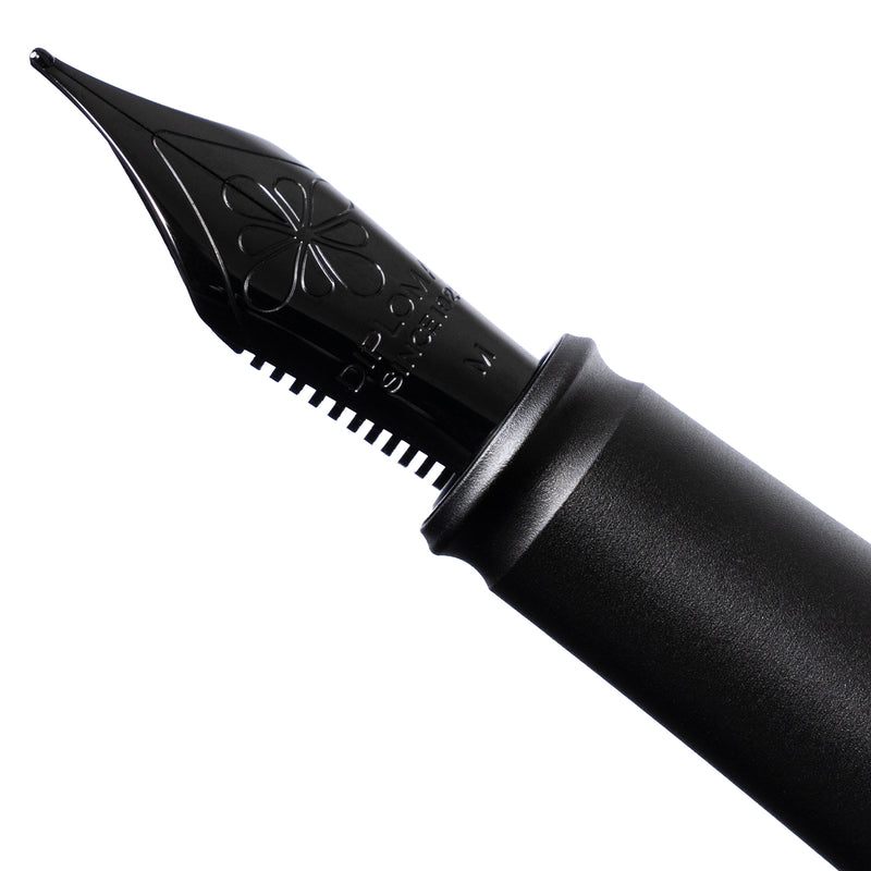Diplomat Aero Fountain Pen - Pure Black (Special Edition)
