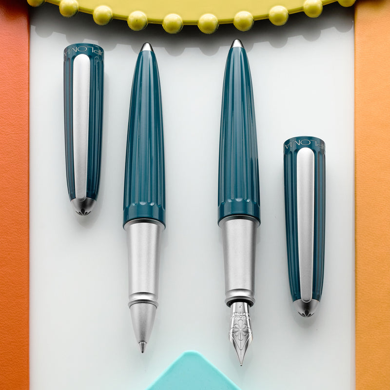 Diplomat Aero Fountain Pen - Teal (Special Edition)