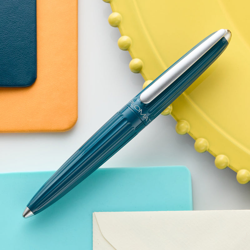 Diplomat Aero Fountain Pen - Teal (Special Edition)