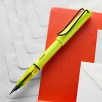 LAMY safari Fountain Pen - neonyellow (Special Edition)