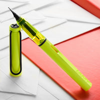 LAMY safari Fountain Pen - neonyellow (Special Edition)