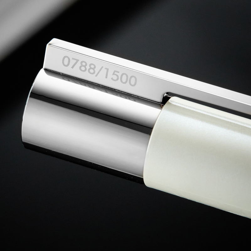LAMY scala Fountain Pen - pearl (Limited Edition)