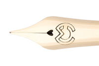 Magna Carta Mag 600 Fountain Pen - Red/Golden