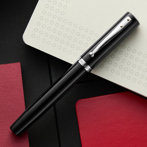 Magna Carta Mag 600S Fountain Pen - Black