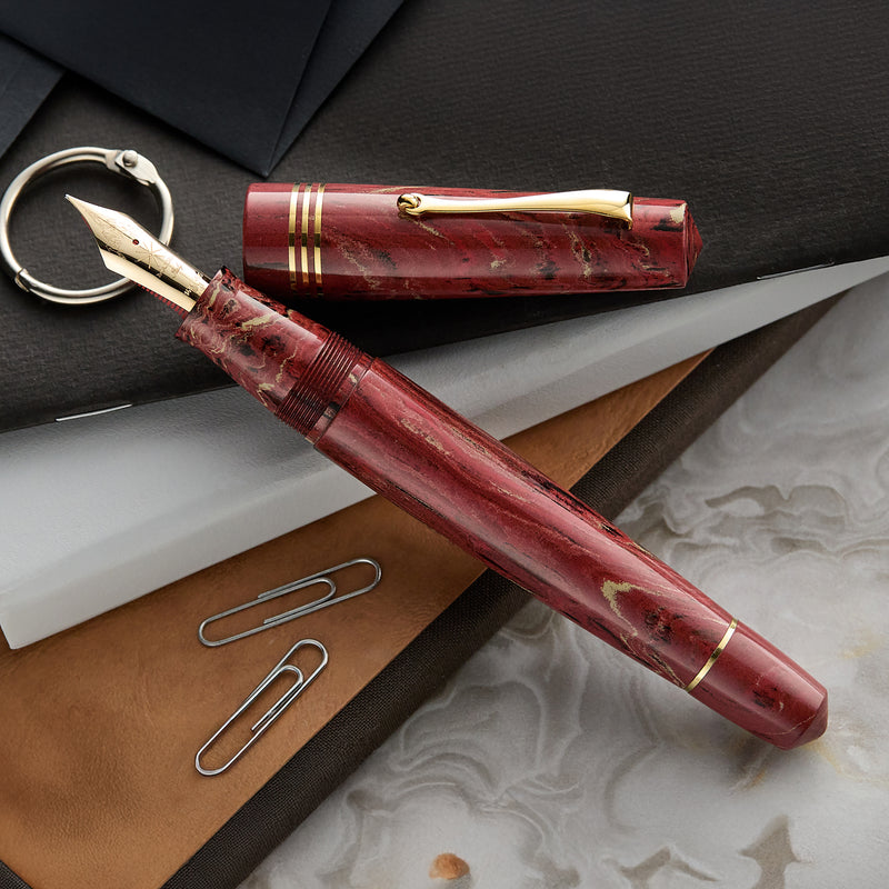 Maiora Everest Fountain Pen - Vulcania