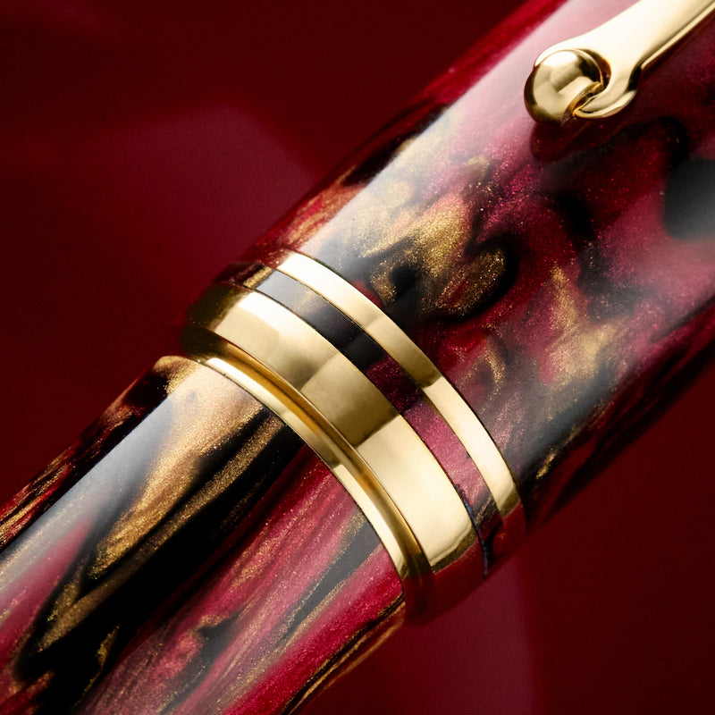 Maiora Ultra Ogiva Fountain Pen - Golden Rule