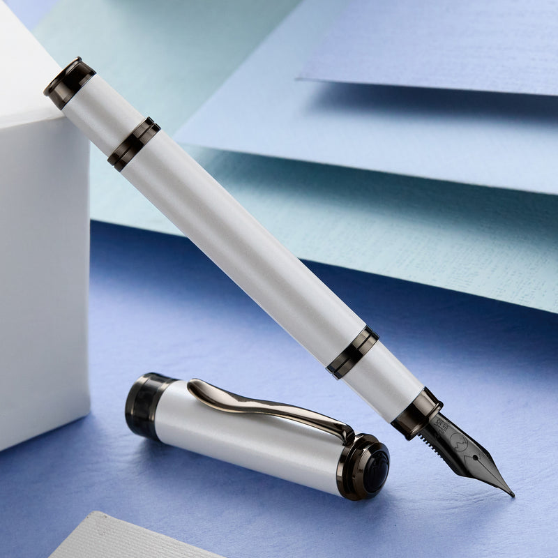 Monteverde Innova Fountain Pen & Ink Set - Cloud Dancer/Gunmetal (Limited Edition)
