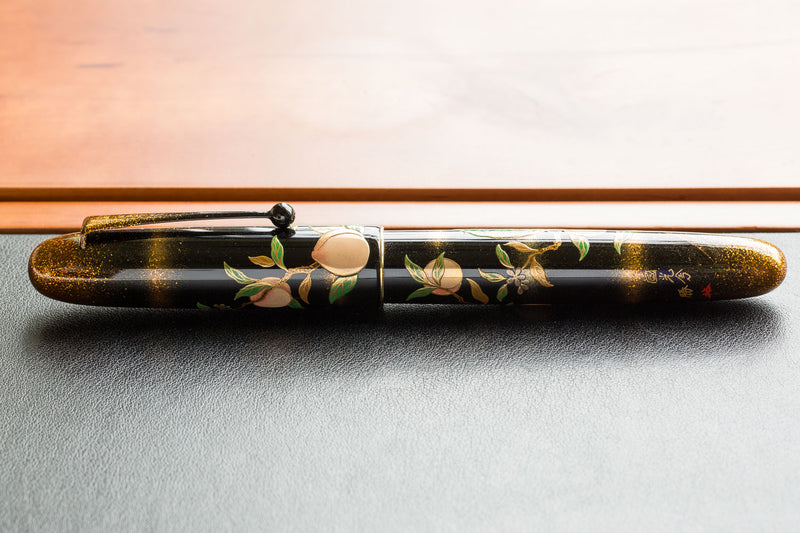 Namiki Yukari Royale Maki-e Fountain Pen - Parrot with Peach
