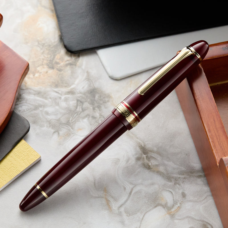 Sailor 1911 Casual L Stable Fountain Pen - Muted Red