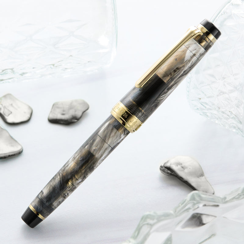 Sailor Veilio Fountain Pen - Pearl Black (Limited Production)