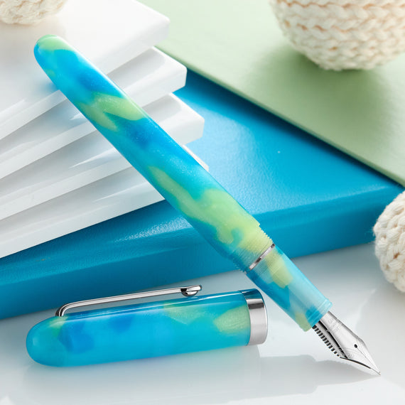 Wearingeul Literature Preface Fountain Pen - Robinson Crusoe